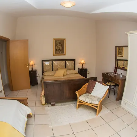 Apartment Villamirella *