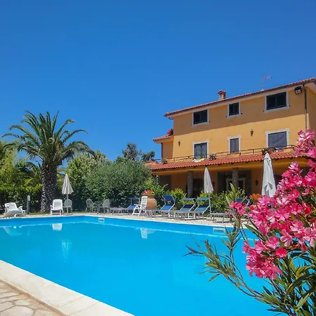 Apartment Villamirella *
